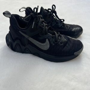 Nike Giannis Immortality Basketball Shoes